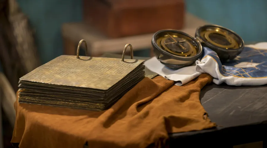 Joseph Smith Seer Stones: Urim and Thummim Gospel Lessons Part 2