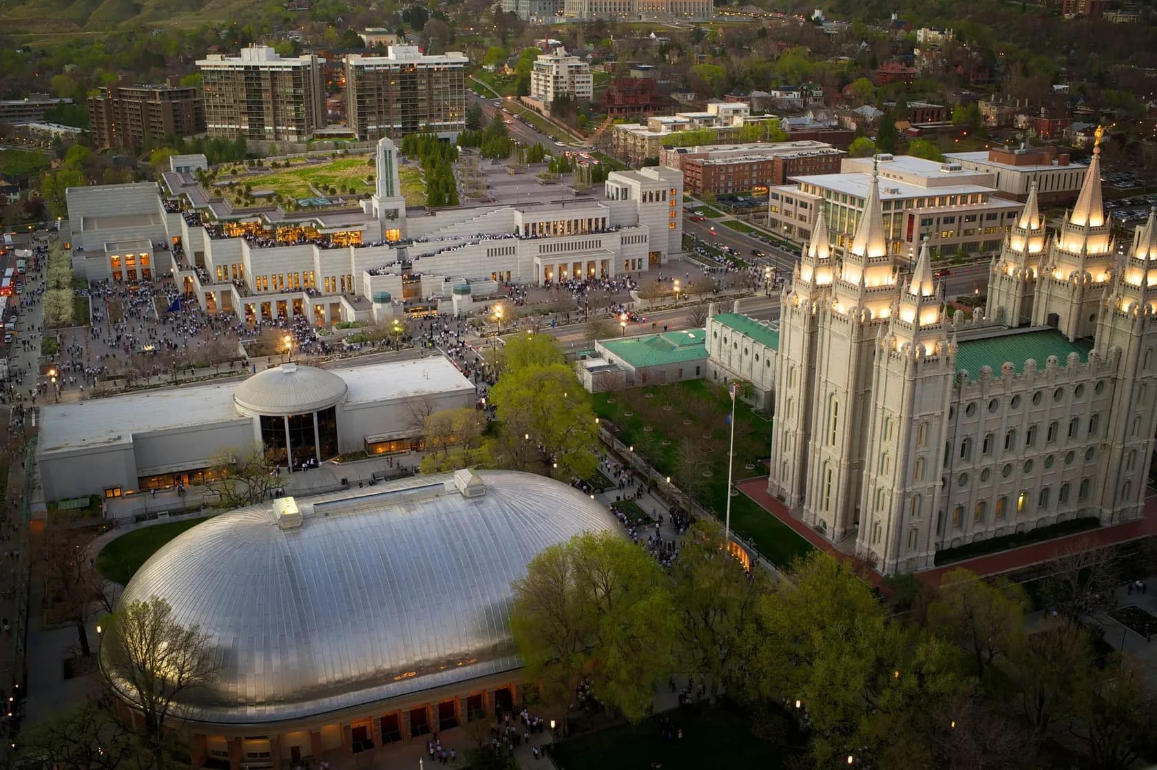 What Are the New Mormon Garments